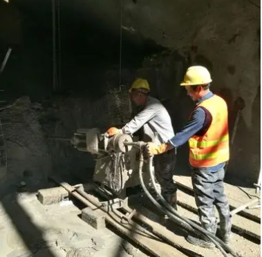 安龙水下抗分散灌浆料特点 水下不分散注浆料介绍